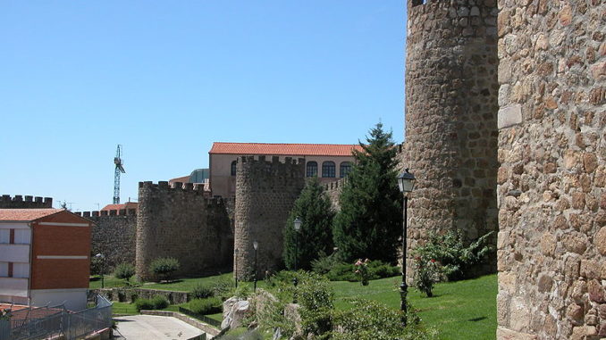 800px-Murallas_plasencia